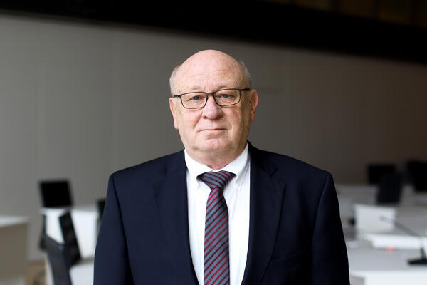 006_Wolfgang Schuster
