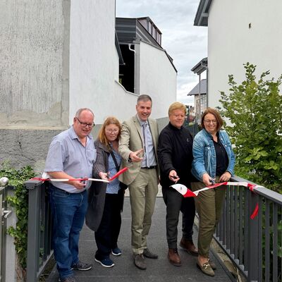 (v.l.n.r.: Markus Velten, Erika Rost, B&uuml;rgermeister Christian Walendsius, Ronald D&ouml;pp, Jutta Jung-Henrich)